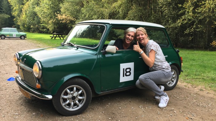 Mini Cooper auf der Veluwe in 