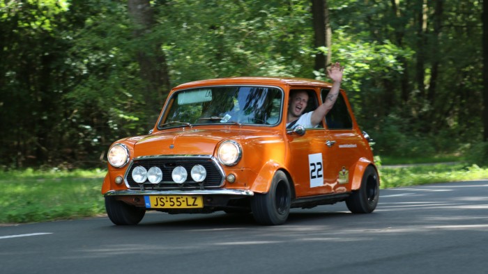 Mini Cooper auf der Veluwe in 
